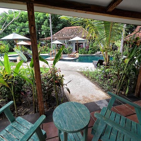 Coconut Garden Resort Quần đảo Gili Ngoại thất bức ảnh