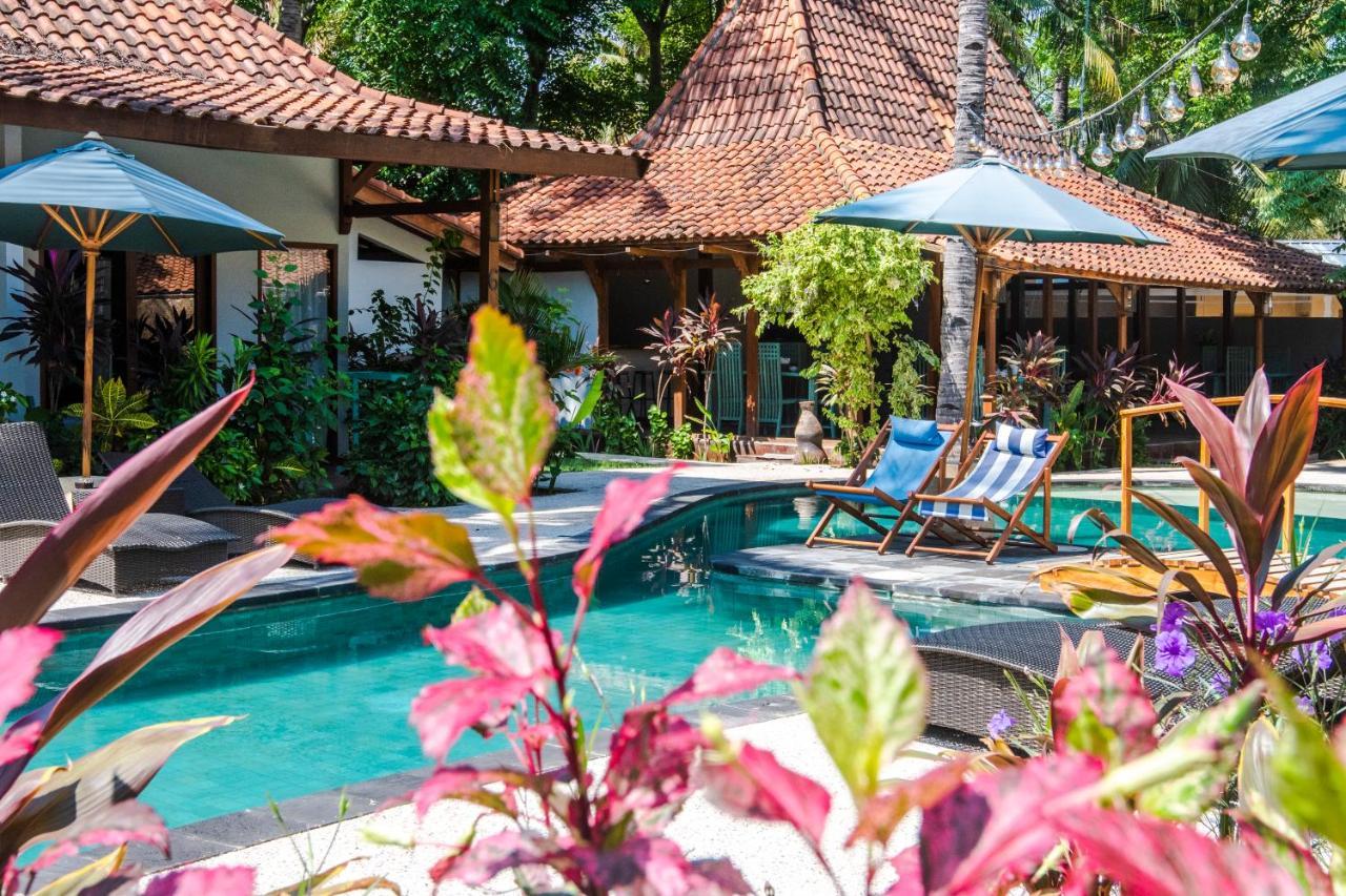 Coconut Garden Resort Quần đảo Gili Ngoại thất bức ảnh